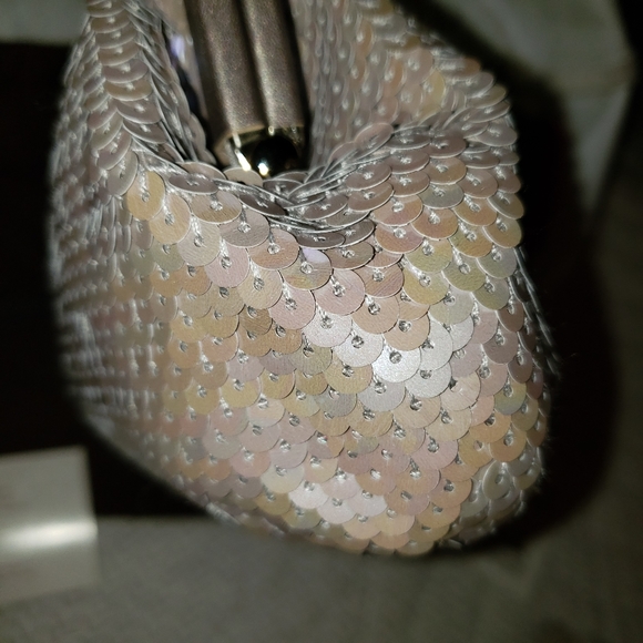 COACH LIMITED EDITION SEQUIN CLUTCH-NWT - Picture 13 of 16